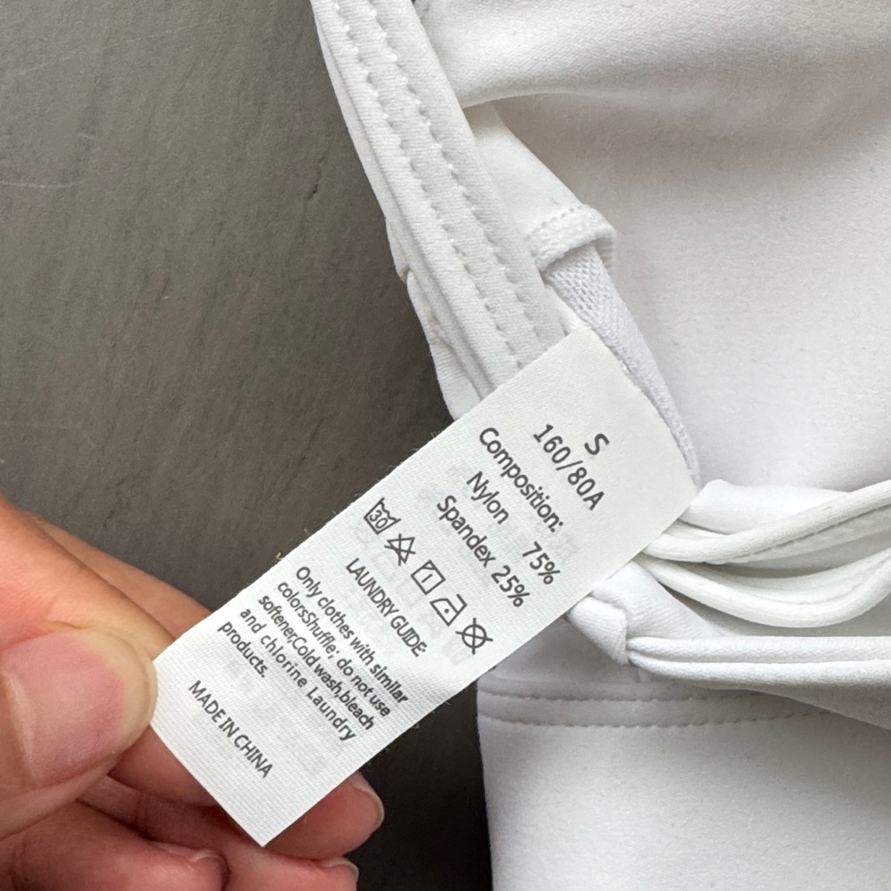 lululemon athletica Classic White Sports Bra - Picture 4 of 4
